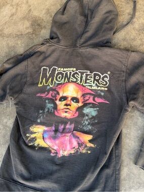 Famous Monsters of Filmland Jacket Mens Size S Horned Monster Skull Full Zip